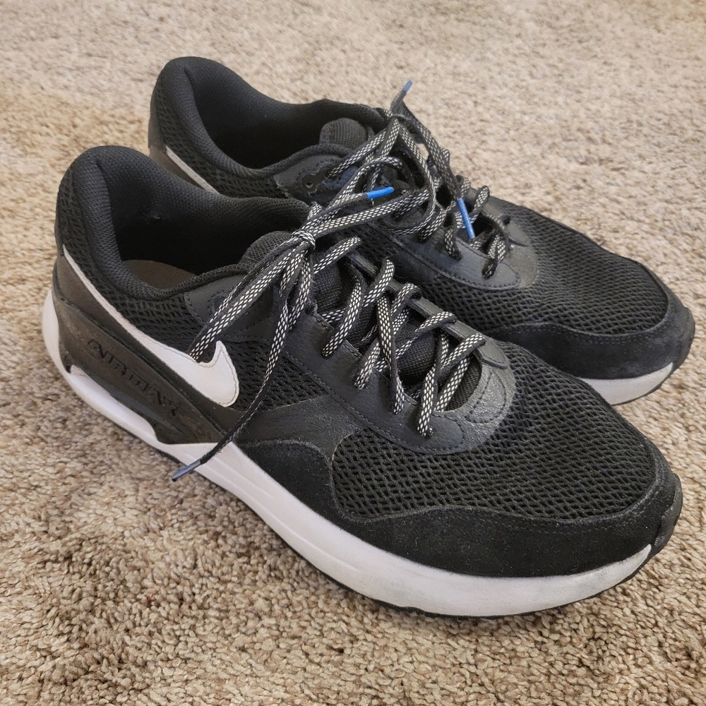 Nike Air Max SYSTM Black and White Sneakers Mens Size 11 Used